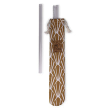 Load image into Gallery viewer, Pouch with 2 glass straws and a cleaning brush made in France